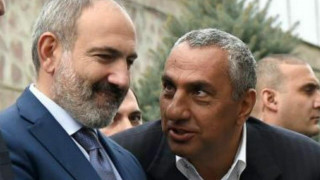 alexanyan-pashinyan_D-S-o.jpg
