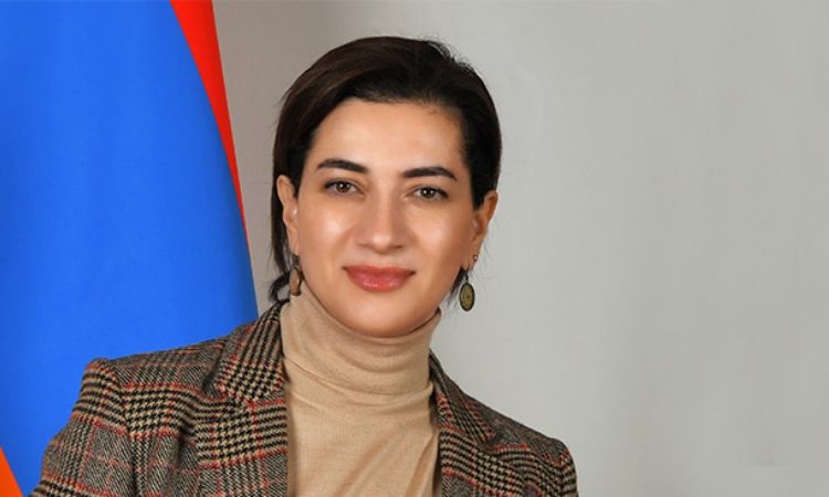 anna-hakobyan_DiHtC.jpg