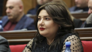 tonoyan-ivet_c_i4b.jpg