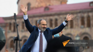nigol_ab-mP.jpg