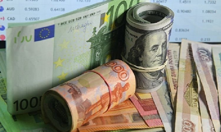 dolar-rubli_AEOGB.jpg