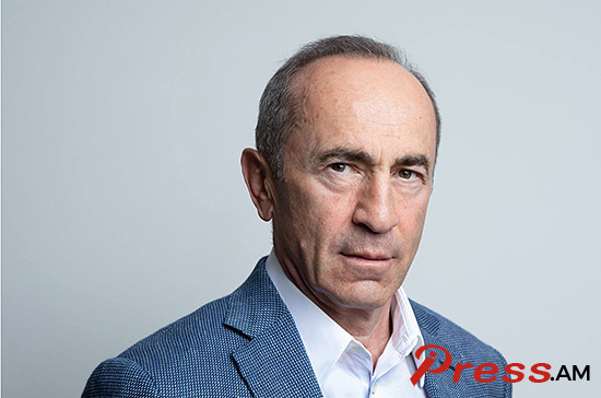 qocharyan-r_9h2I_.jpg
