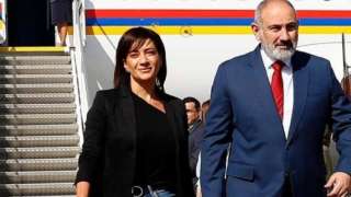 nikol-pashinyan-anna-hakobyan_7332Q.jpg